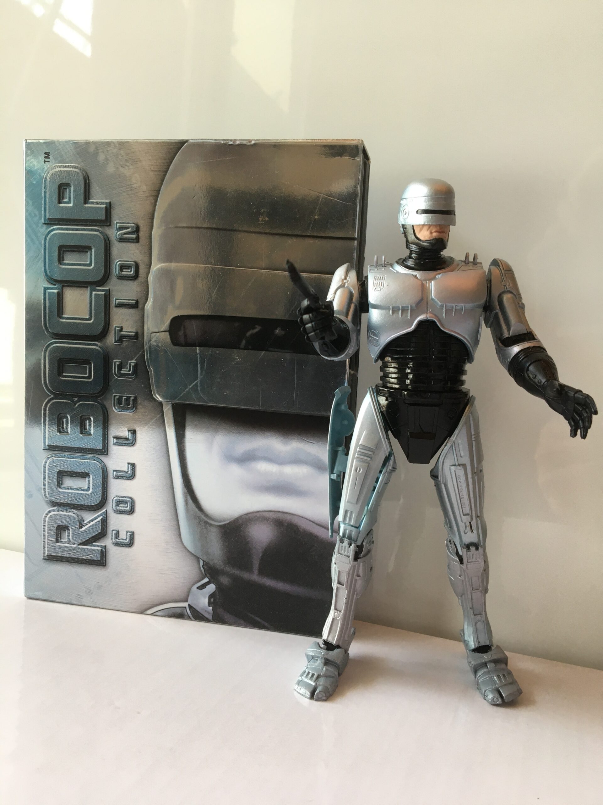 Robocop1,2　ロボコップ：DVDボックスセット、NECAフィギュア　로보캅DVD박스셋,피규어